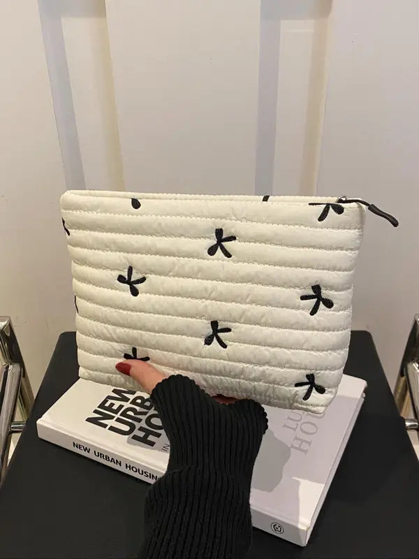 Montrose | Pouch